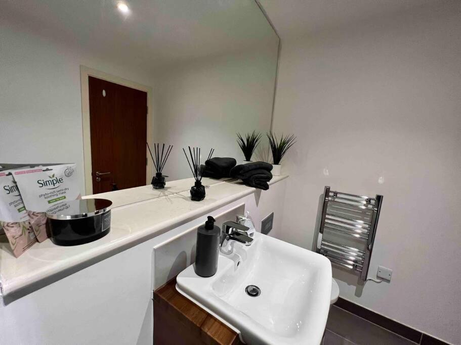 Liverpool Waterfront Apartment Esterno foto