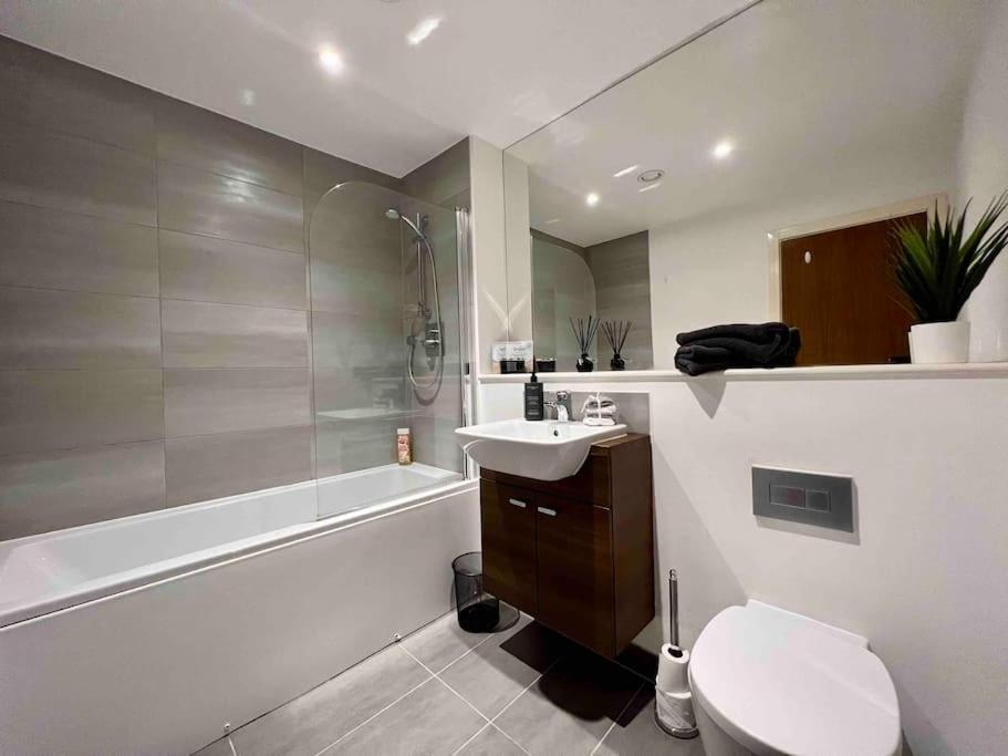 Liverpool Waterfront Apartment Esterno foto